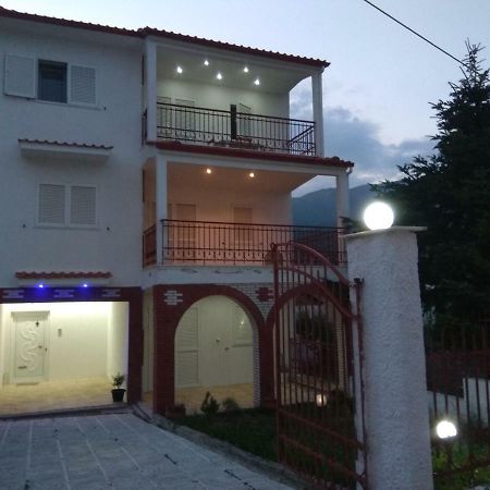 Villa Agnanti Apts And Suites Agio Pnevma Bagian luar foto
